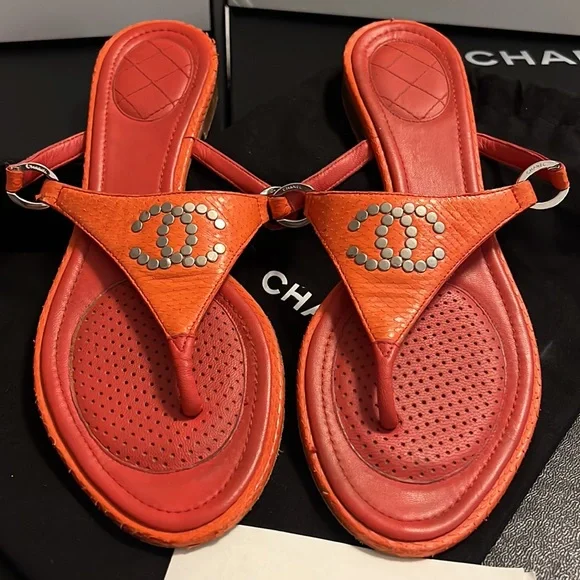 Authentic Chanel logo mules - Picture 2 of 16